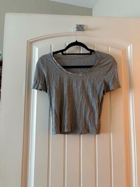 Women’s Gray Ribbed Scoop Neck Tee with Lace Trim
